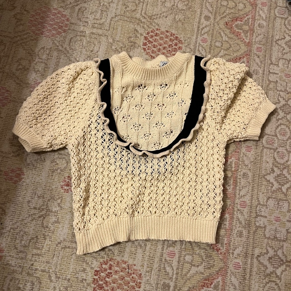 Zara shortsleeve sweater